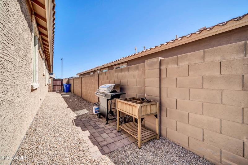 16593 W Alameda Rd-39