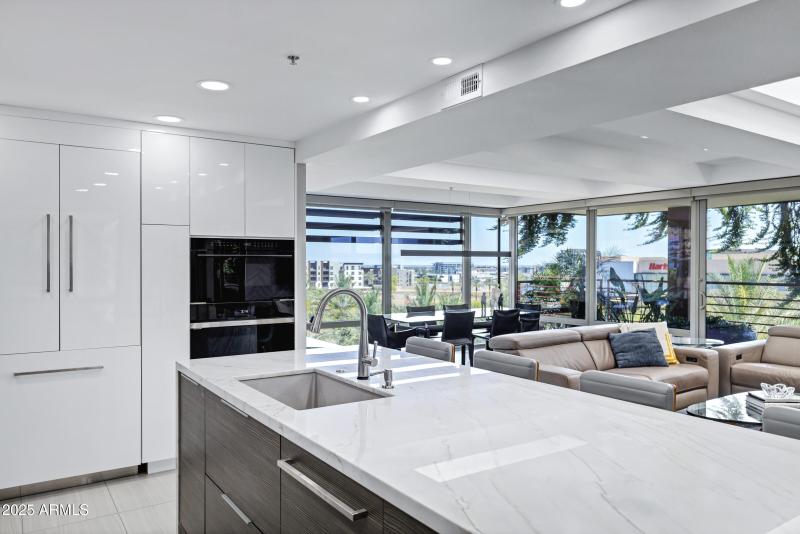 Floor to Ceiling Windows throughout