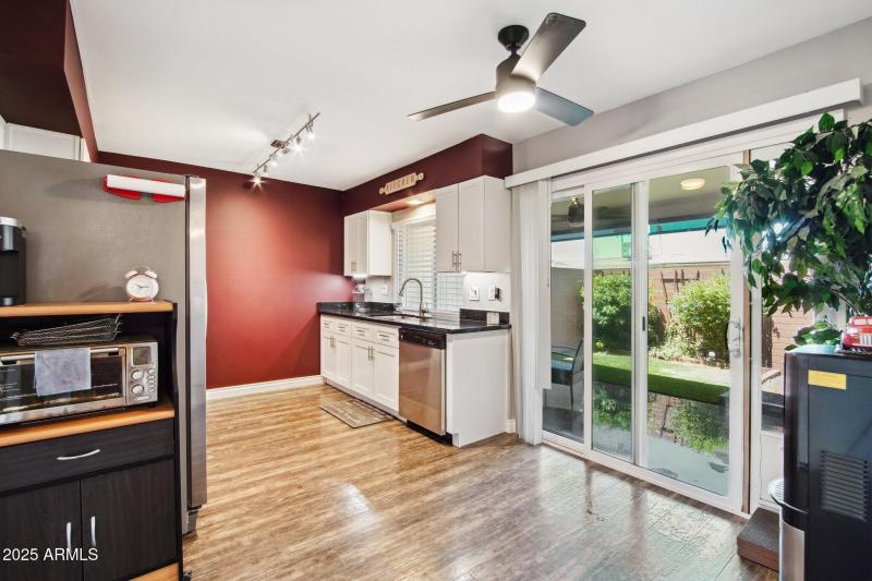 9-web-or-mls-W Santa Fe Dr-2904-009