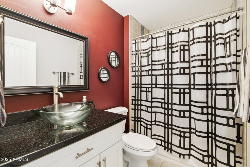 16-web-or-mls-W Santa Fe Dr-2904-016