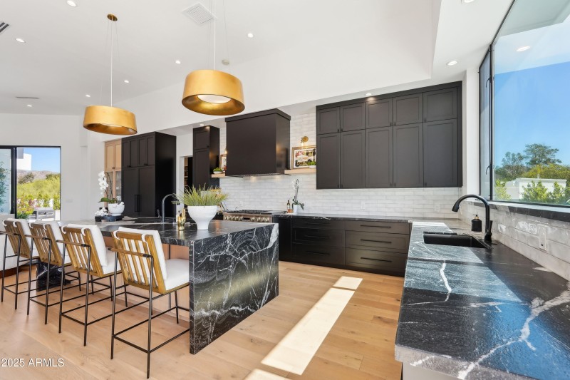 30-print-E Solano Dr-2904-028