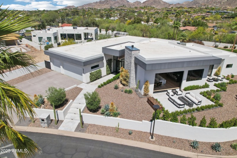 88-print-E Solano Dr-2904-086