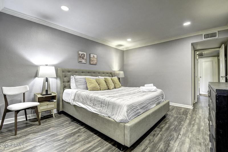 7625 E Camelback Rd Unit B 203 (19)