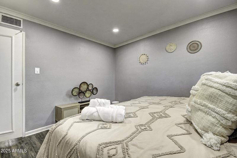 7625 E Camelback Rd Unit B 203 (26)