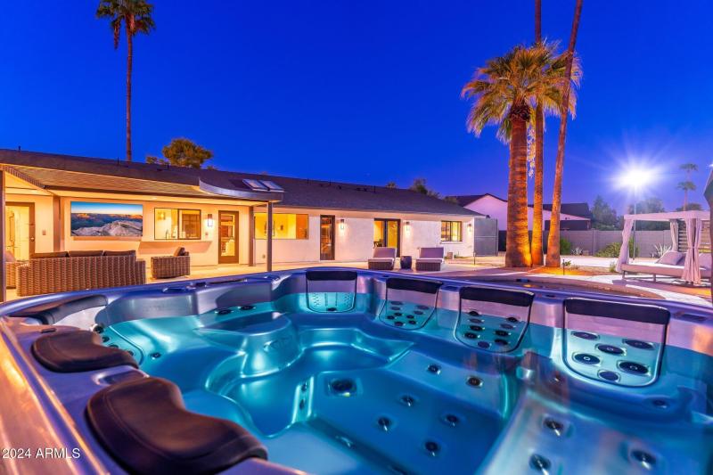 6025 E Charter Oak Rd - 89