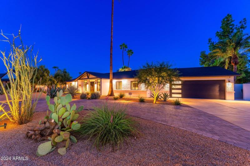 6025 E Charter Oak Rd - 76