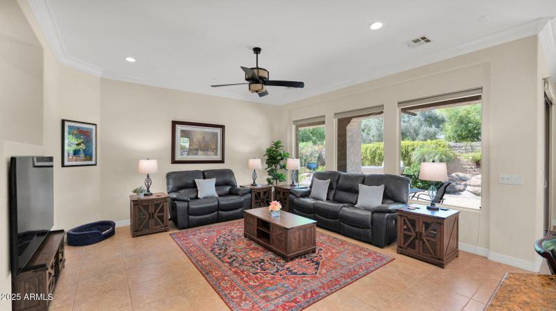 18-web-or-mls-P1321654