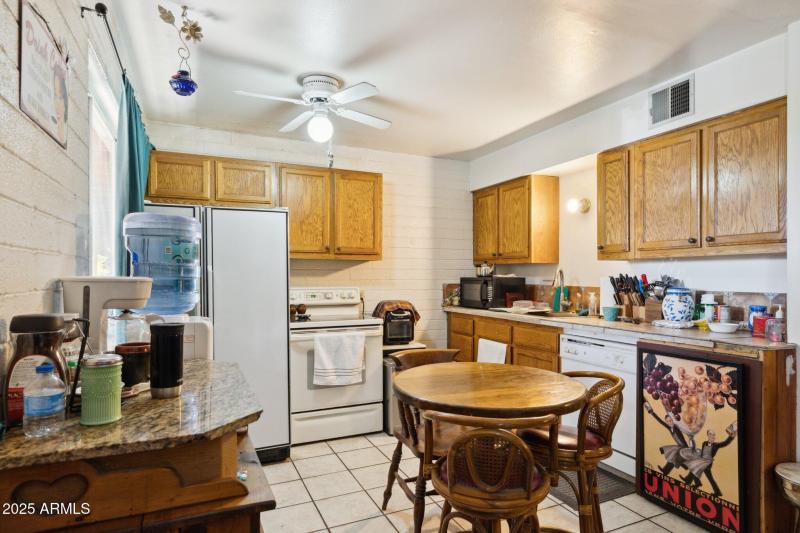 3-web-or-mls-38405-n-jacqueline-dr-unit-