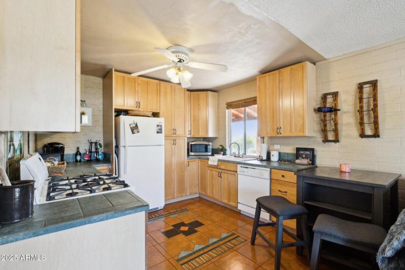 4-web-or-mls-38405-n-jacqueline-dr-unit-