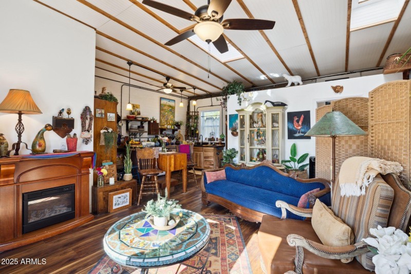 4-web-or-mls-38405-n-jacqueline-dr-studi