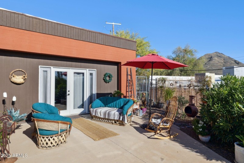 1-web-or-mls-38405-n-jacqueline-dr-studi