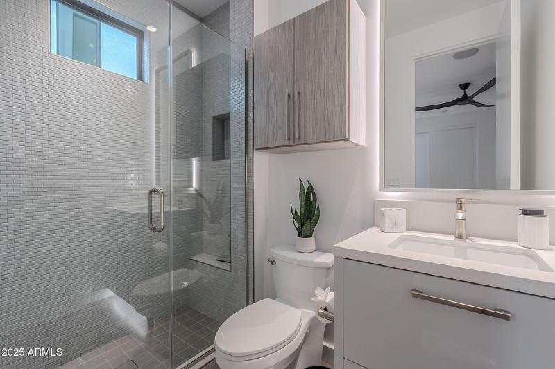 034_Guest Room 2 Ensuite