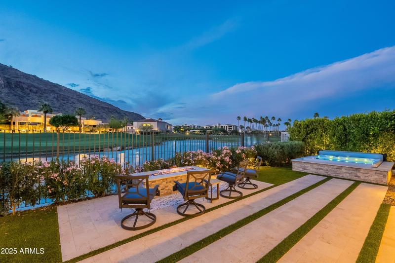 068_Twilight Backyard