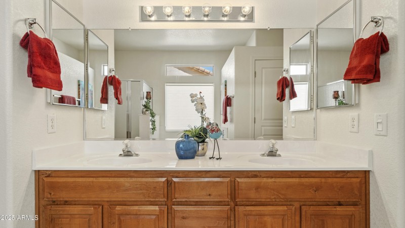 Interior - 2601 Coral Brooke Dr-17