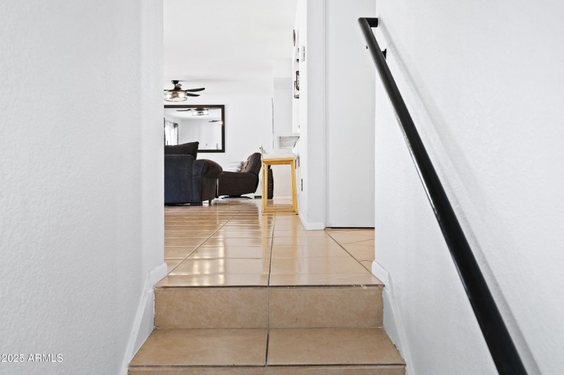 stairs to downstairs