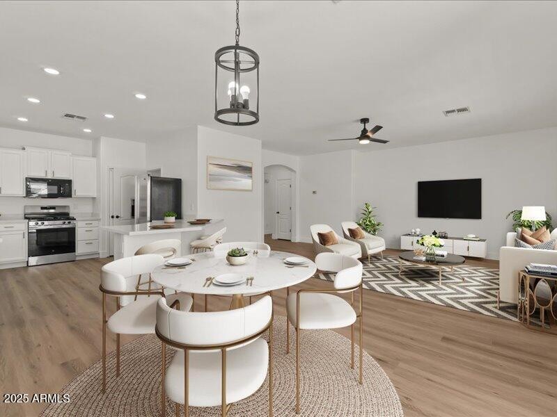 05-Dining and Kitchen VS