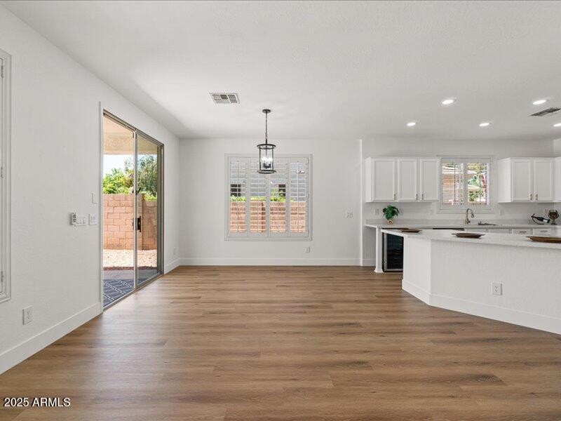 12-Dining and Kitchen