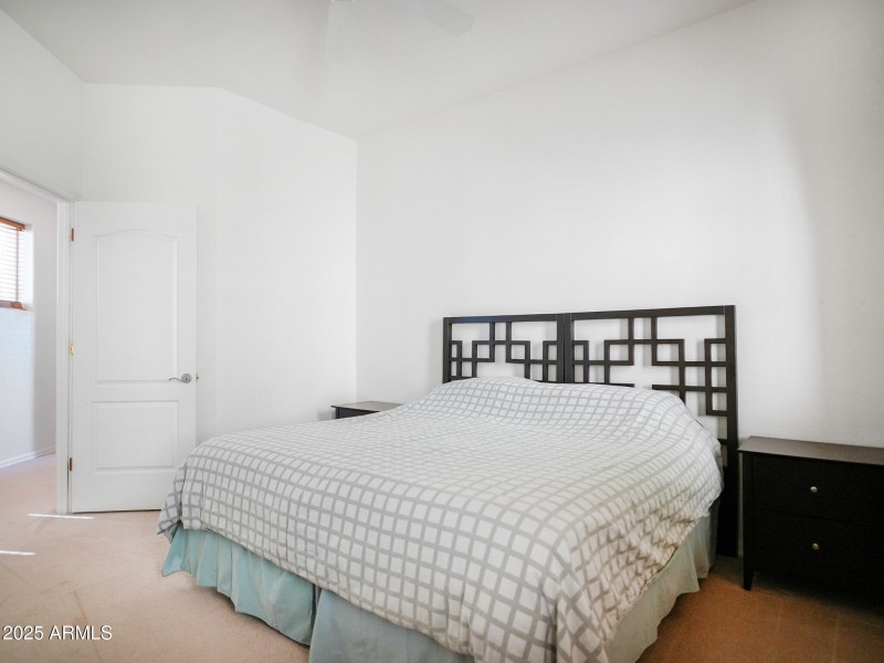 Secondary Bedroom 02