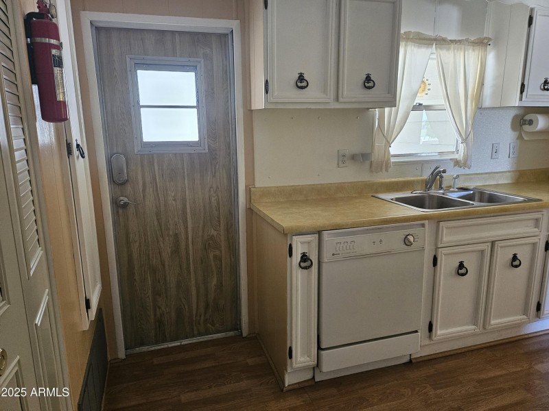 Front Entrance/Kitchen