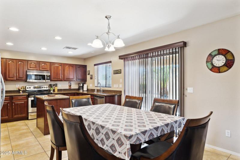 10-web-or-mls-21019-n-sansom-dr