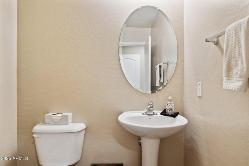 30-web-or-mls-21019-n-sansom-dr