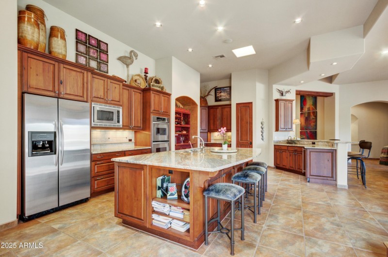 009_Kitchen and Wetbar