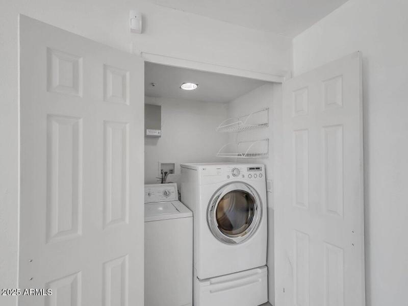 a 113 n laundry 8-22