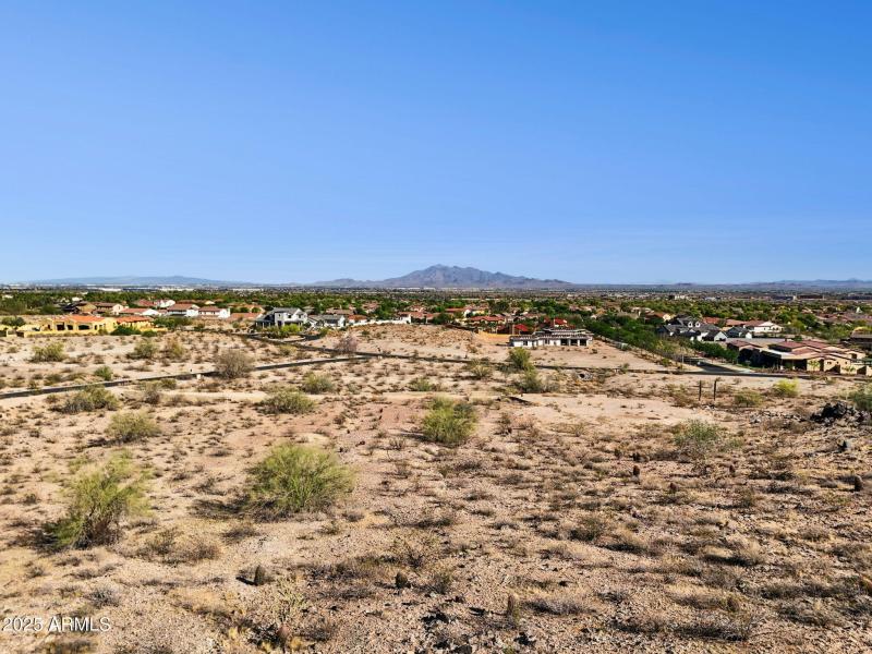 14-web-or-mls-3388-n-highlands-dr-38