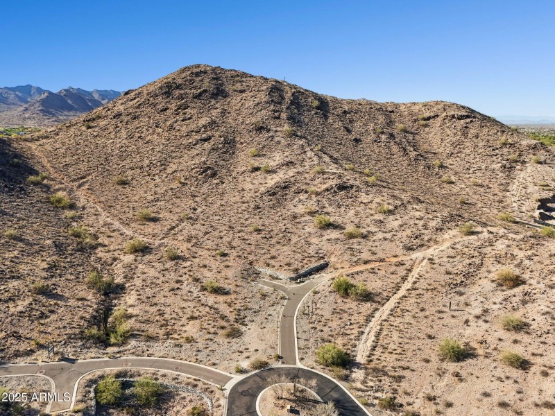 12-web-or-mls-3367-n-highlands-dr-39