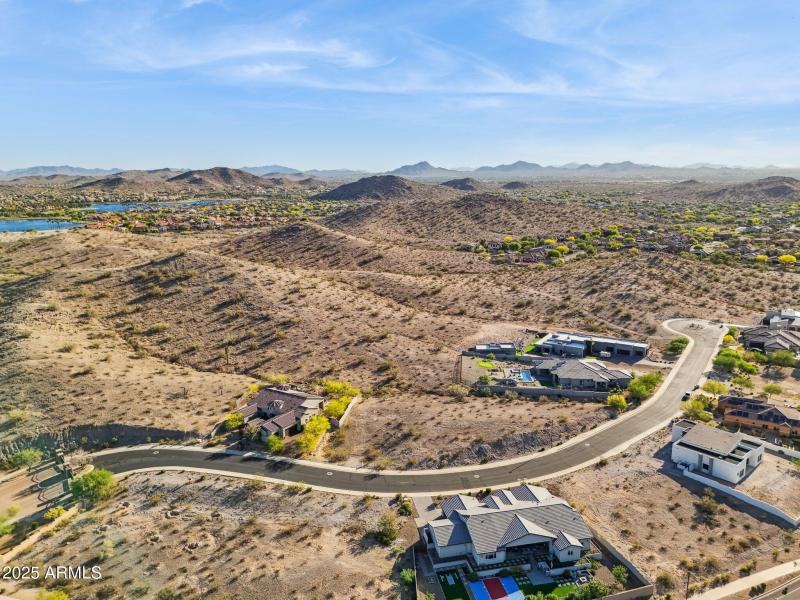 4-web-or-mls-17837-w-estes-way