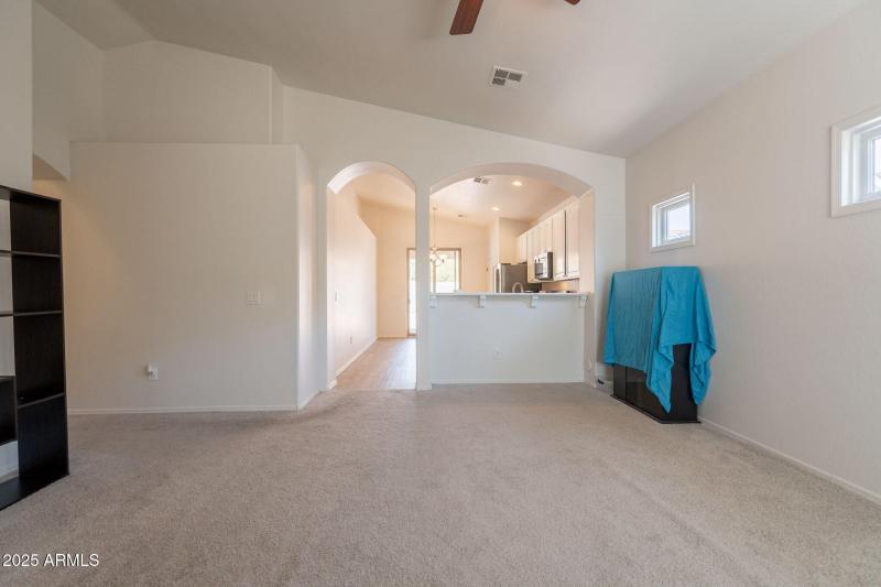 9-web-or-mls-Hubbard-9