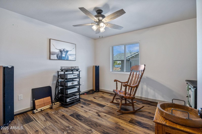 2231SitgreavesDr-Overgaard-AZ-11