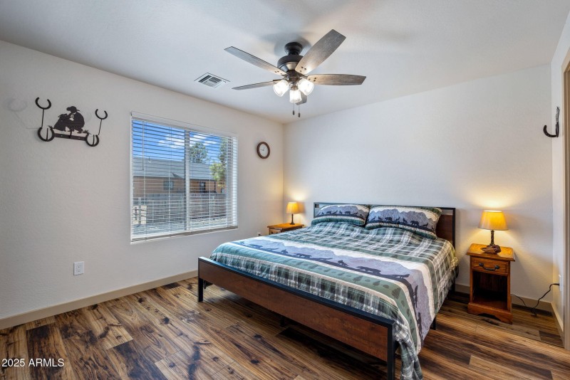 2231SitgreavesDr-Overgaard-AZ-13