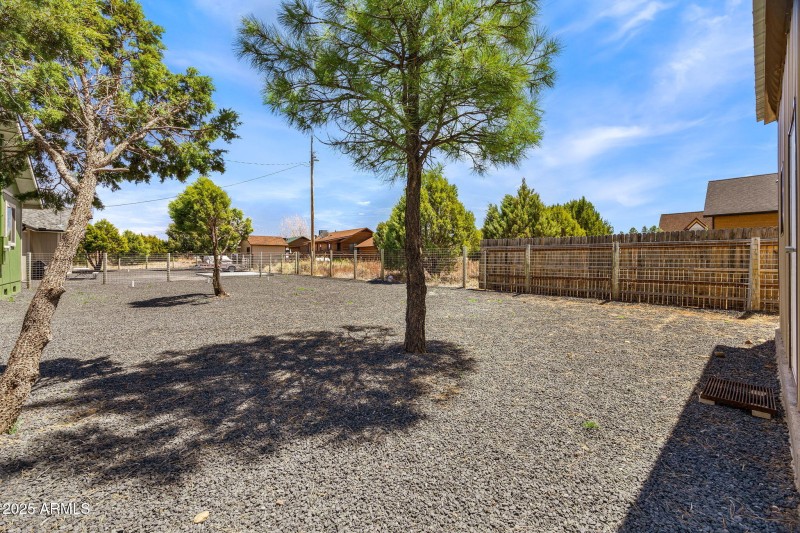 2231SitgreavesDr-Overgaard-AZ-23