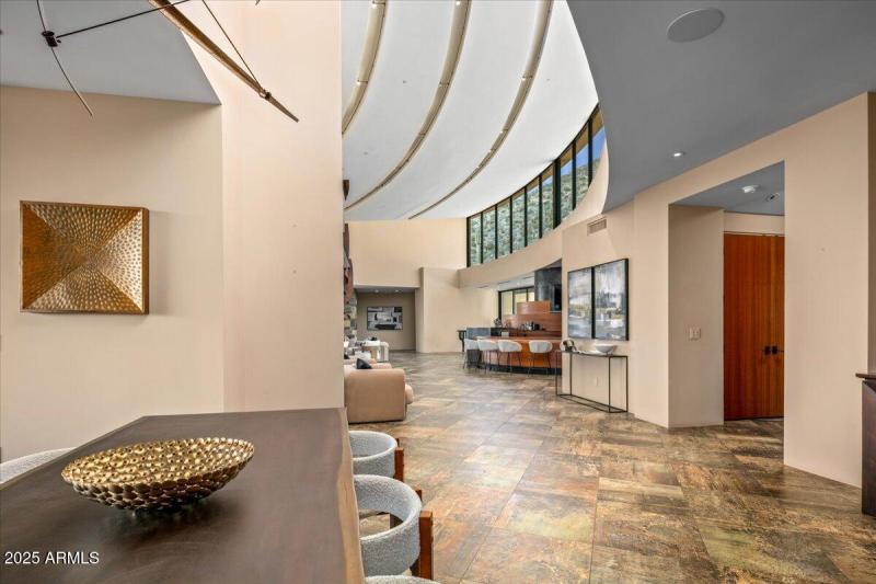 091-Dining Room Details