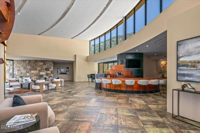 102-Great Room Details