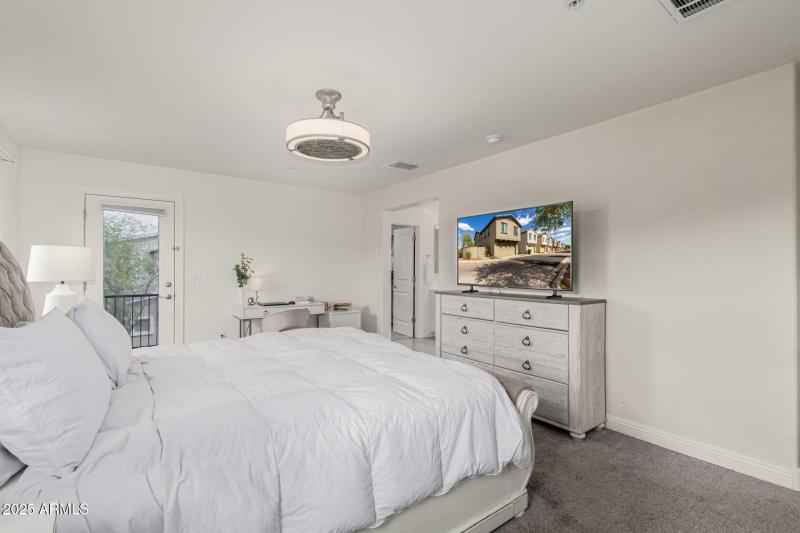 16 - Stone Hill 2540