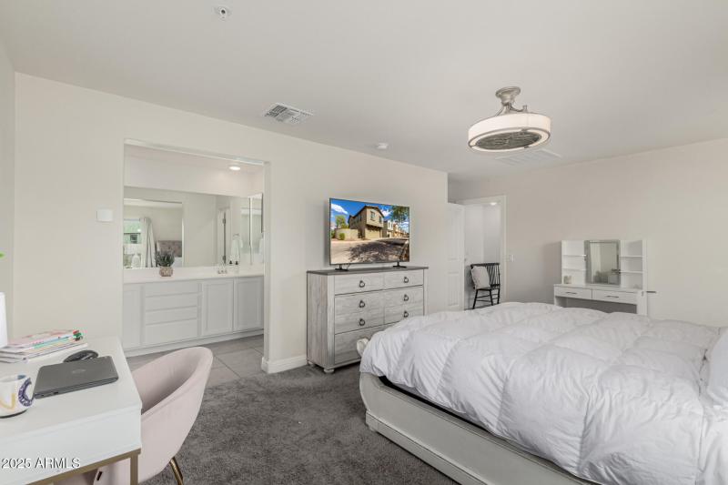 17 - Stone Hill 2540