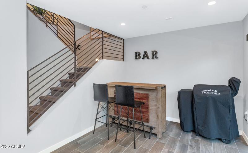 6990 E 6th St-large-023-021-6990 E 6th S