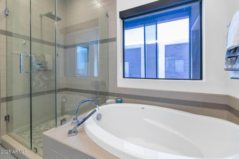 6990 E 6th St-large-030-013-6990 E 6th S