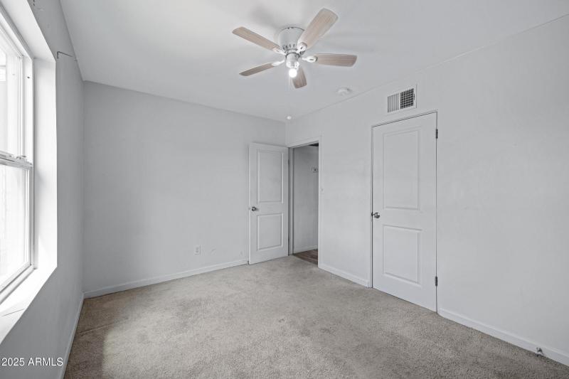 3426 W Maricopa St-19