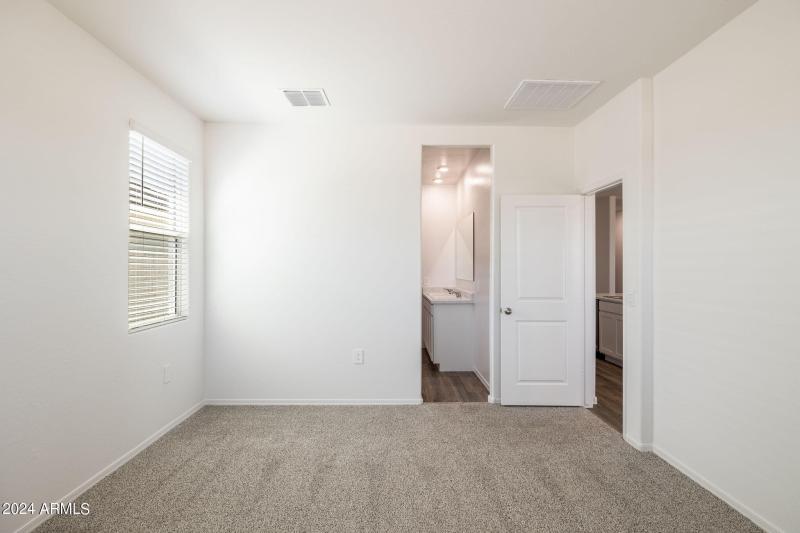 21-web-or-mls-18480-w-desert-holw-dr-14-