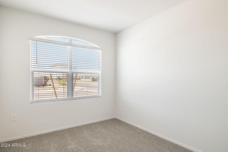 28-web-or-mls-18480-w-desert-holw-dr-14-