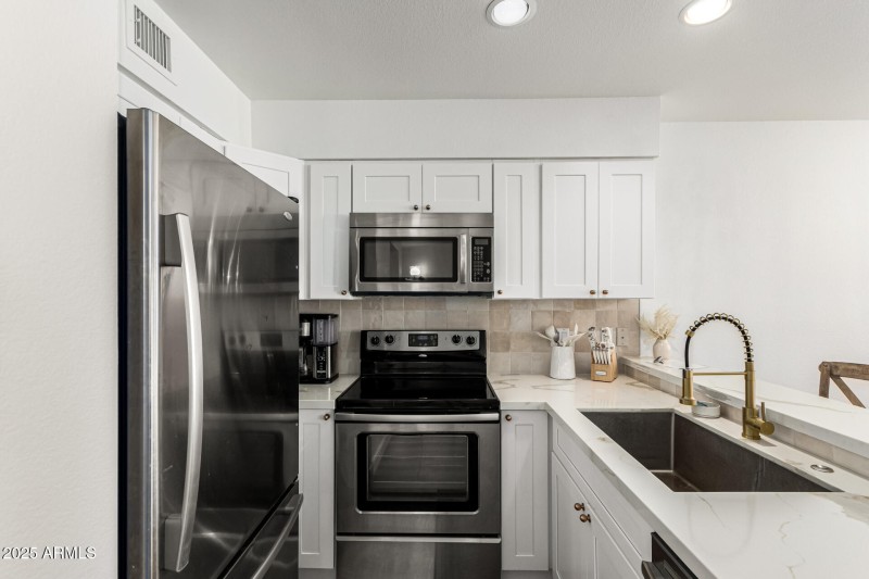 10-Mountain View Lake