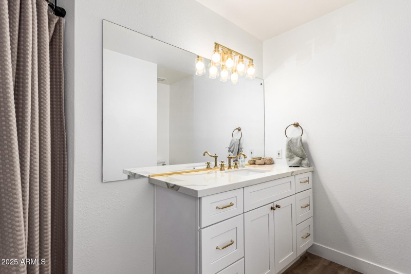 20-Mountain View Lake