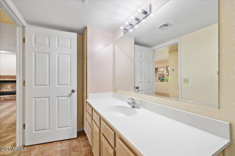 Spa-Inspired Guest Bathroom