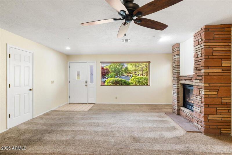 Tranquil Views + Lush Greenery