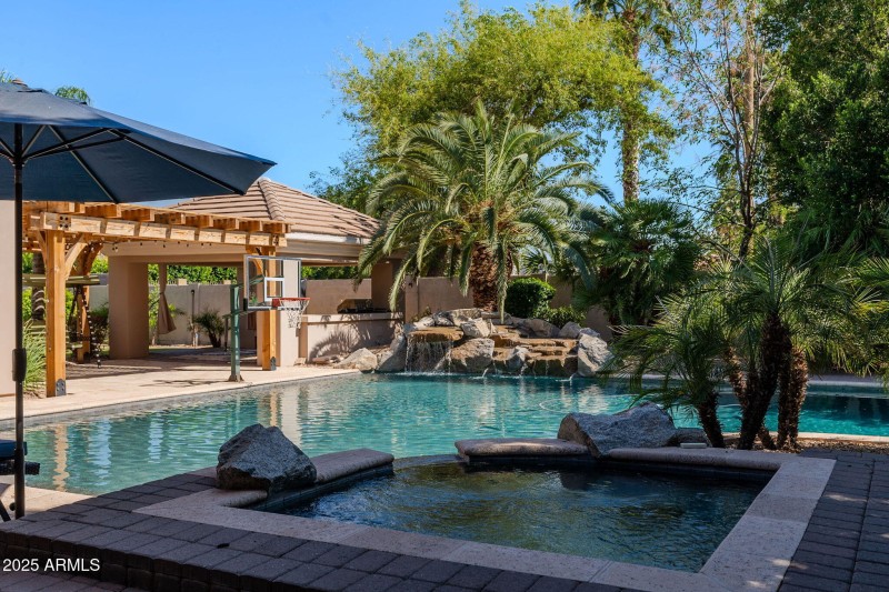 106-web-or-mls-Norcroft-107