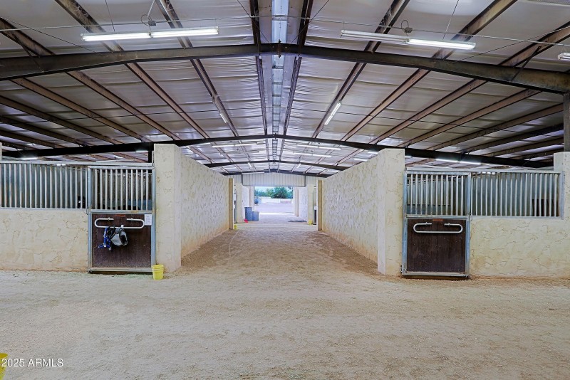 Barn 1