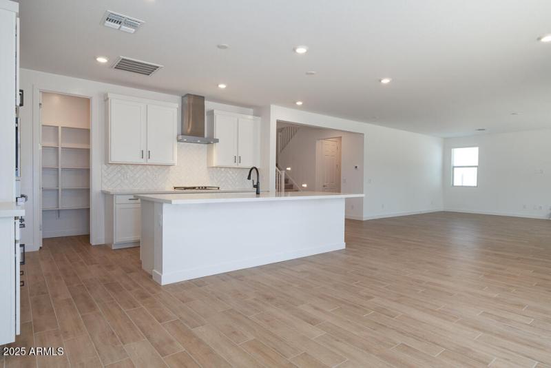 Tri Pointe Terraza 90 - Dining-3MLS